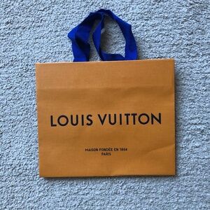 Authentic LOUIS VUITTON Paper Shopping Bag.
